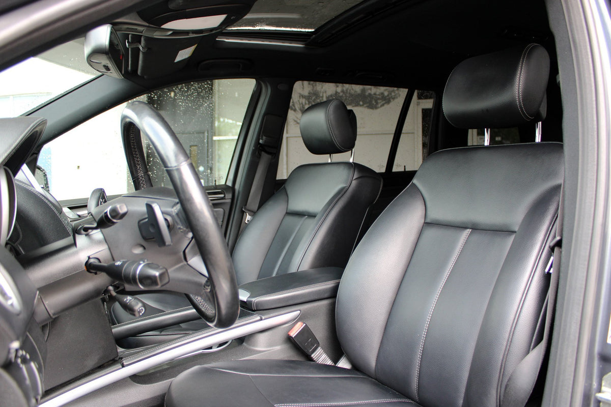 2012 Mercedes Benz GL350 4MATIC BlueTEC NEW TIMING CHAIN and Major service done by Mercedes.
