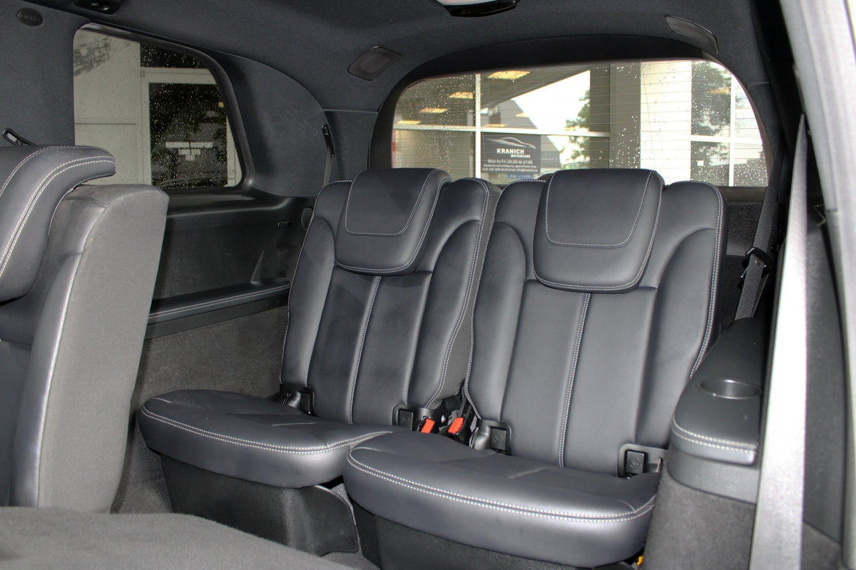 2012 Mercedes Benz GL350 4MATIC BlueTEC NEW TIMING CHAIN and Major service done by Mercedes.