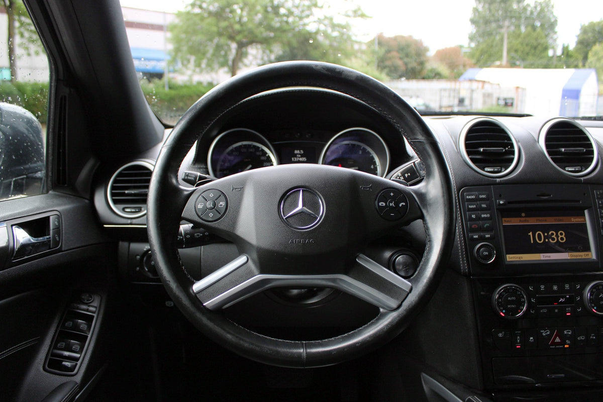 2012 Mercedes Benz GL350 4MATIC BlueTEC NEW TIMING CHAIN and Major service done by Mercedes.