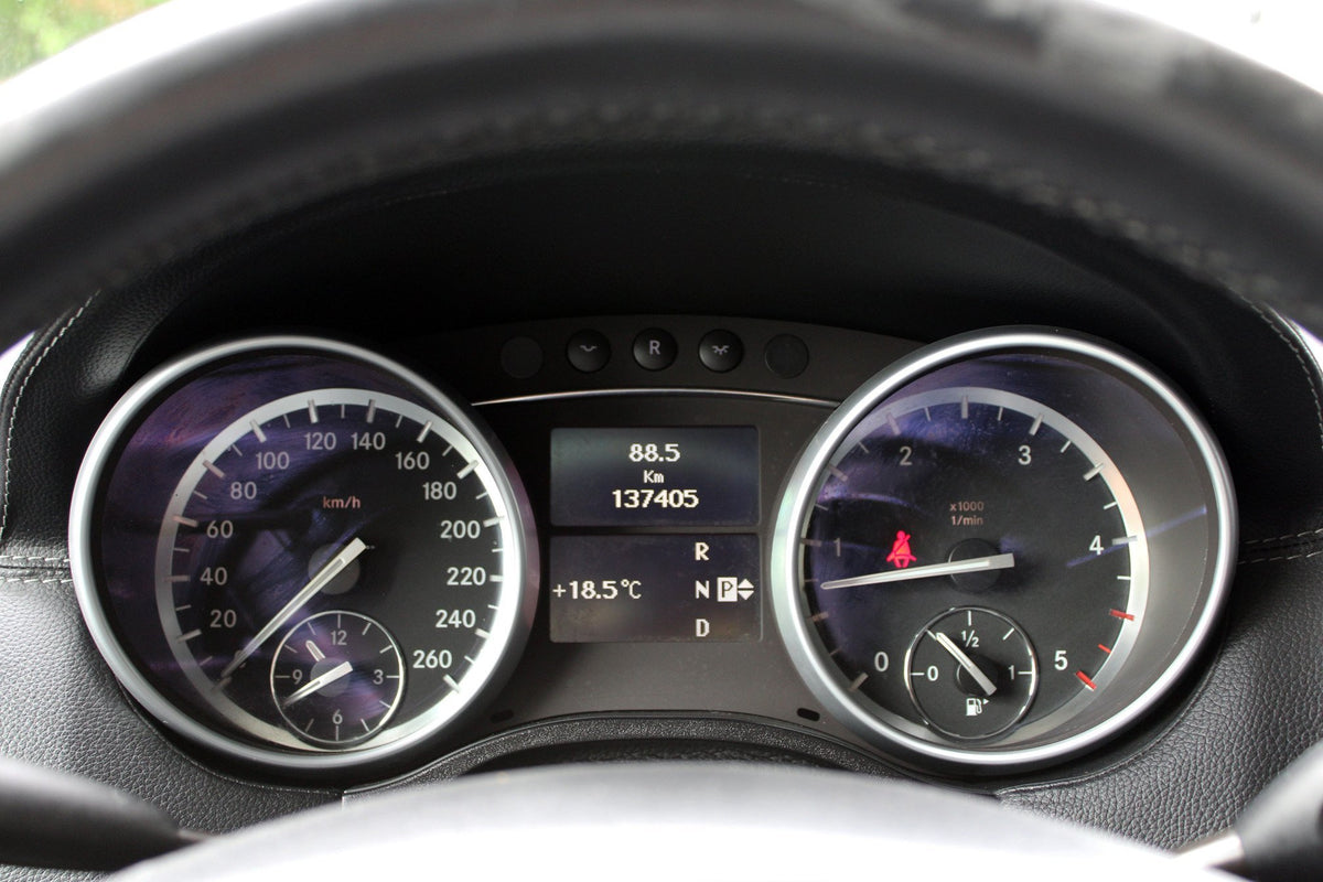 2012 Mercedes Benz GL350 4MATIC BlueTEC NEW TIMING CHAIN and Major service done by Mercedes.