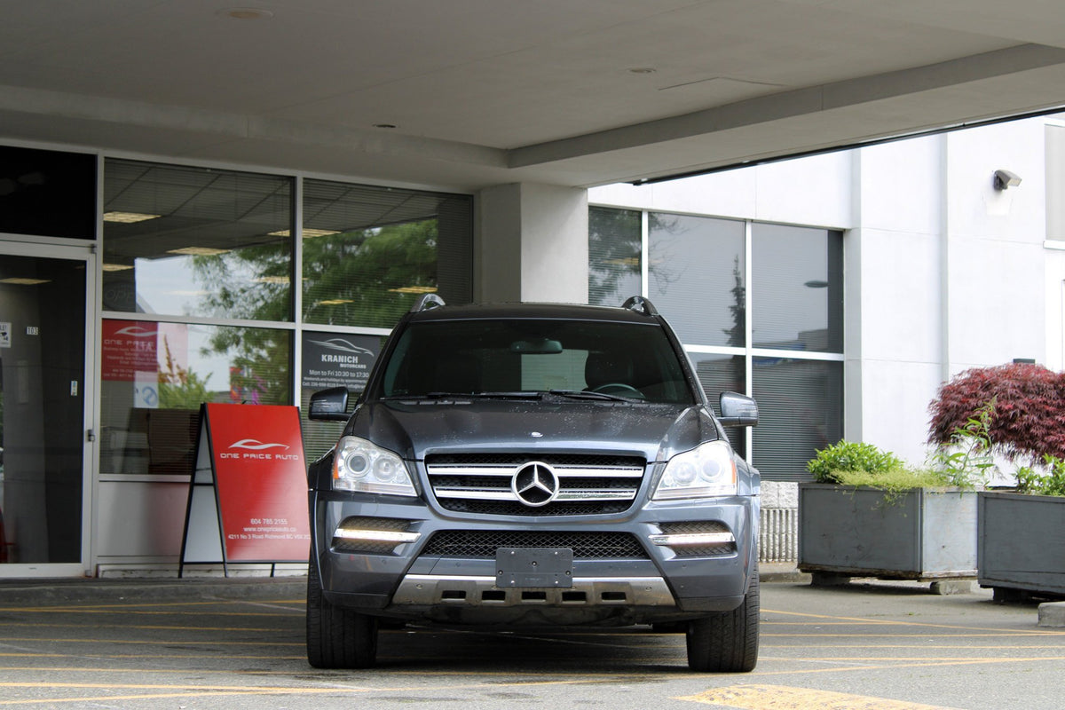 2012 Mercedes Benz GL350 4MATIC BlueTEC NEW TIMING CHAIN and Major service done by Mercedes.